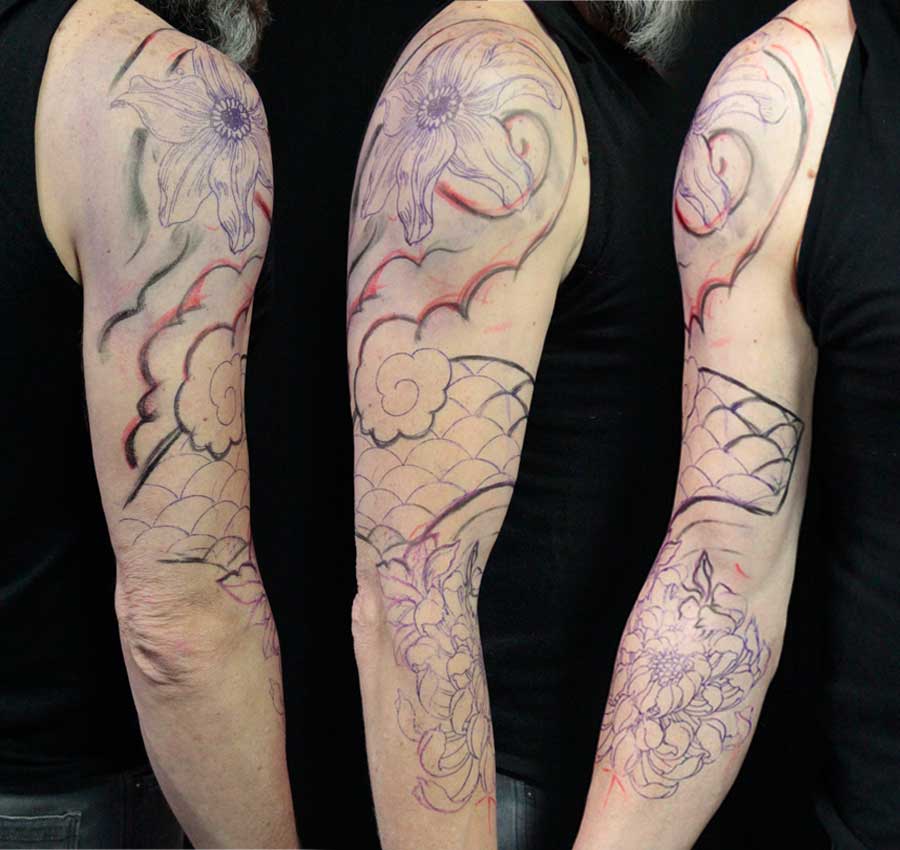 tattoo néojaponais manchette fleurs écailles chrysanthème projet